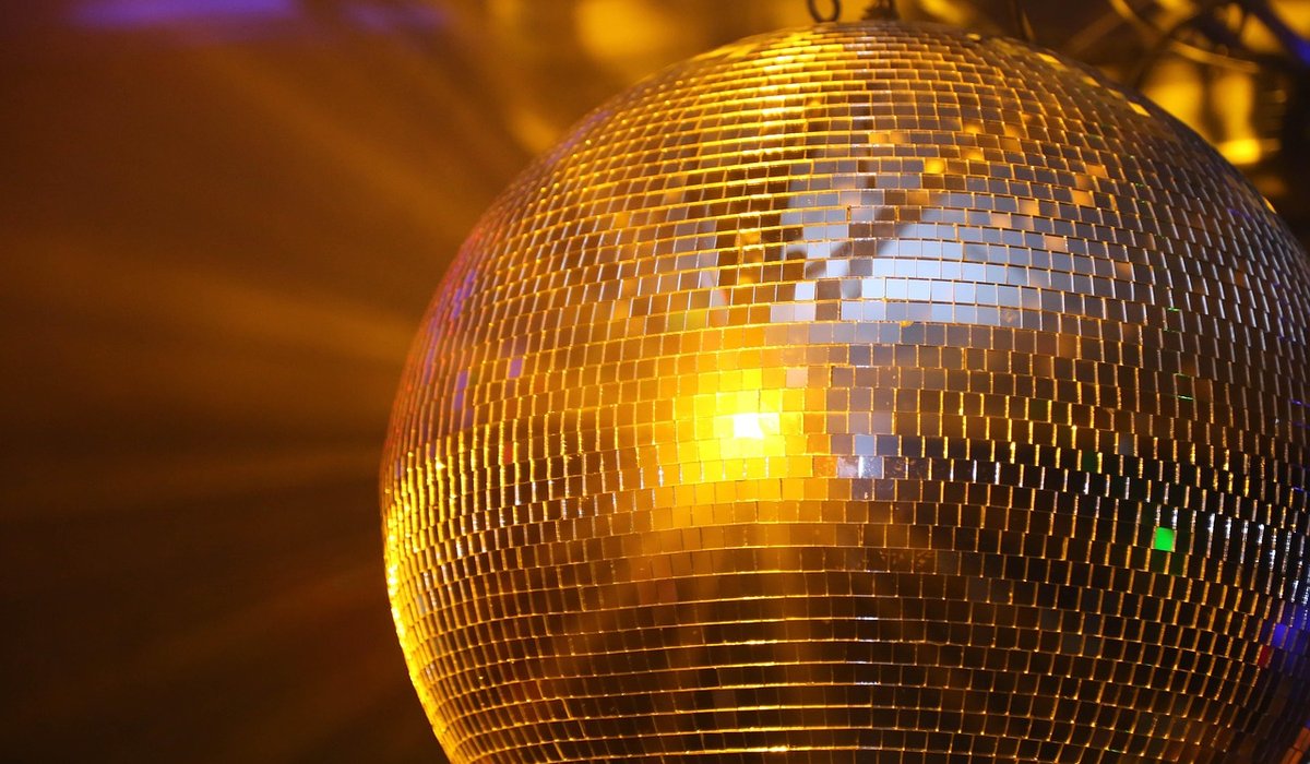 Cuban Style Salsa: Key Features for Social Dancers